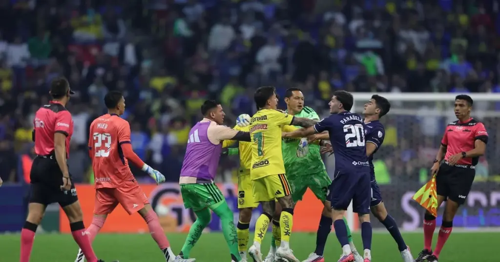 CNA investiga posibles prácticas monopólicas en el fútbol profesional mexicano