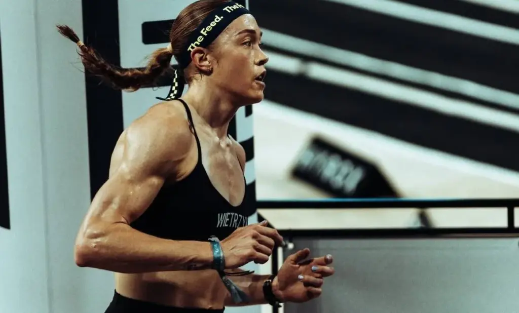 Hyrox revisará sus reglas tras permitir competir a la campeona del mundo cubierta en heces en Pekín